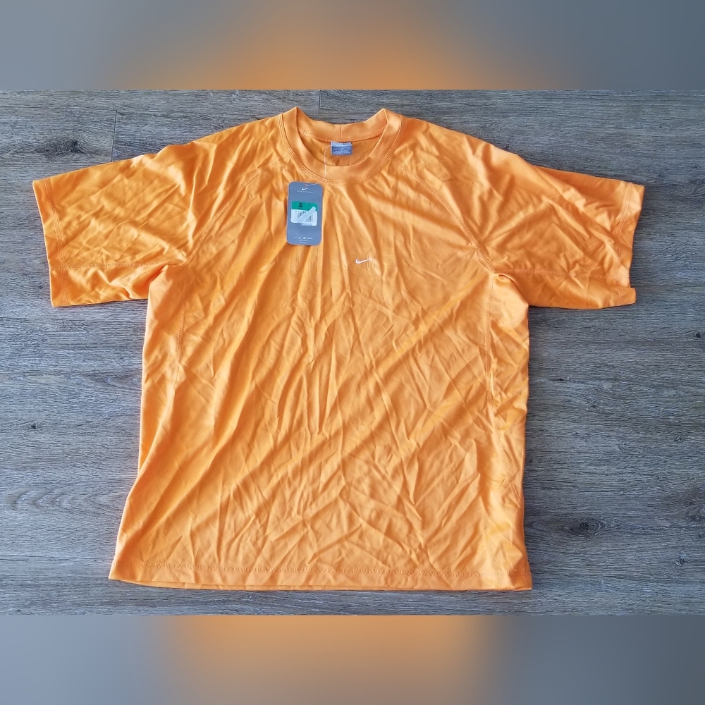 NWT…Mens Nike T shirt